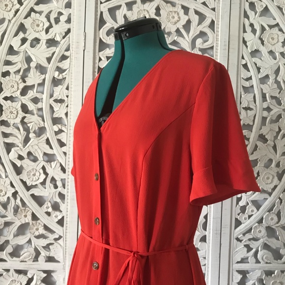 Violeta - Red Flutter Sleeve Button-Up Dress - Picture 3 of 13